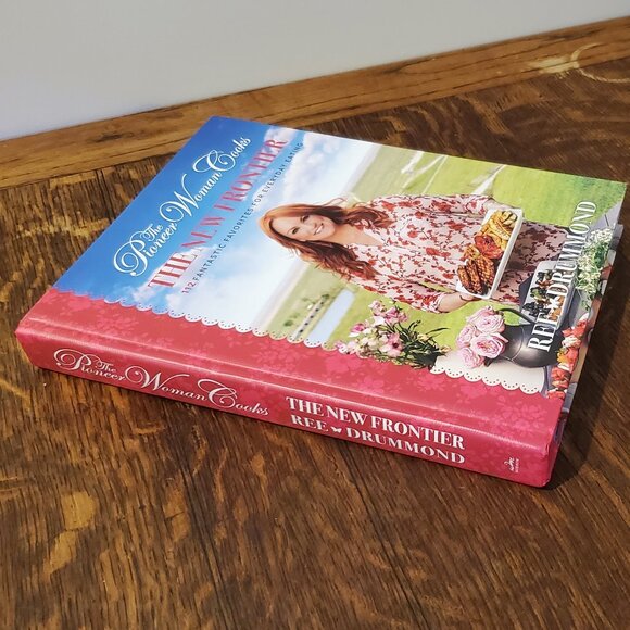 Pioneer Woman Cooks "The New Frontier" Cookbook by Ree Drummond - Picture 2 of 7
